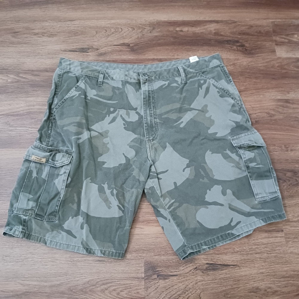 Wrangler Camouflage Shorts Cargo Men's Size 40 Pockets Outdoors Relaxed Fit‎
